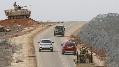 دورية للقوات المسلحة الأردنية على الحدود مع سوريا لمنع تهريب المخدرات - AFP