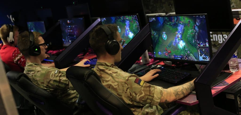 جنود بريطانيين خلال مسابقة سنوية للرياضة الإلكترونية خاصة بالجيش البريطاني (esports-news)