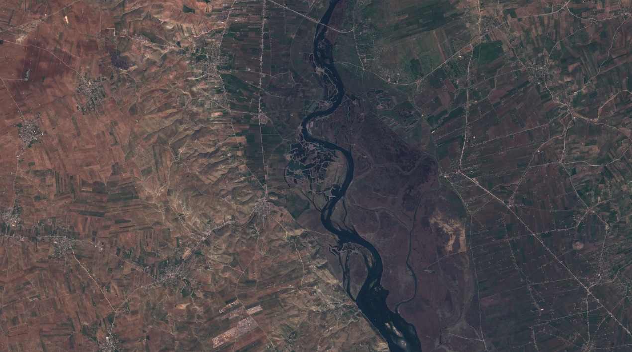 صورة أقمار صناعية لبحيرة سد تشرين التُقطت بتاريخ 9 شباط 2023