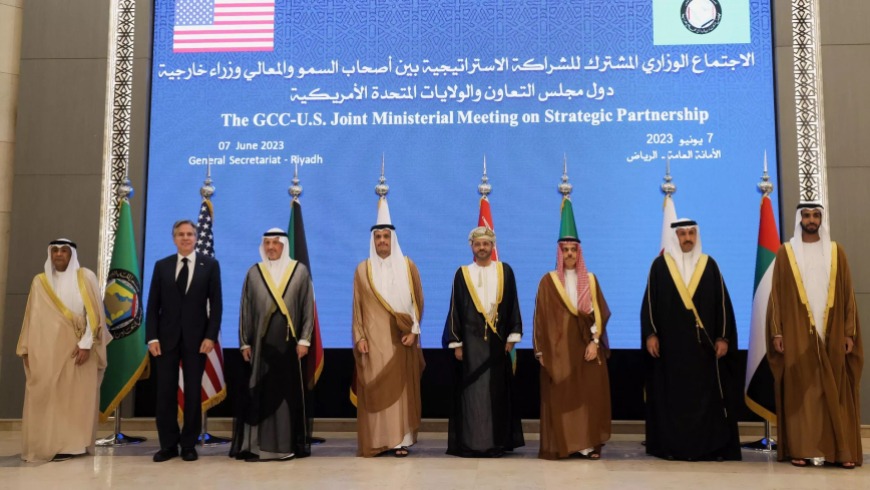 وزراء خارجية دول مجلس التعاون الخليجي مع وزير الخارجية الأميركي أنتوني بلينكن، الرياض، 7 حزيران/يونيو 2023 (AFP)