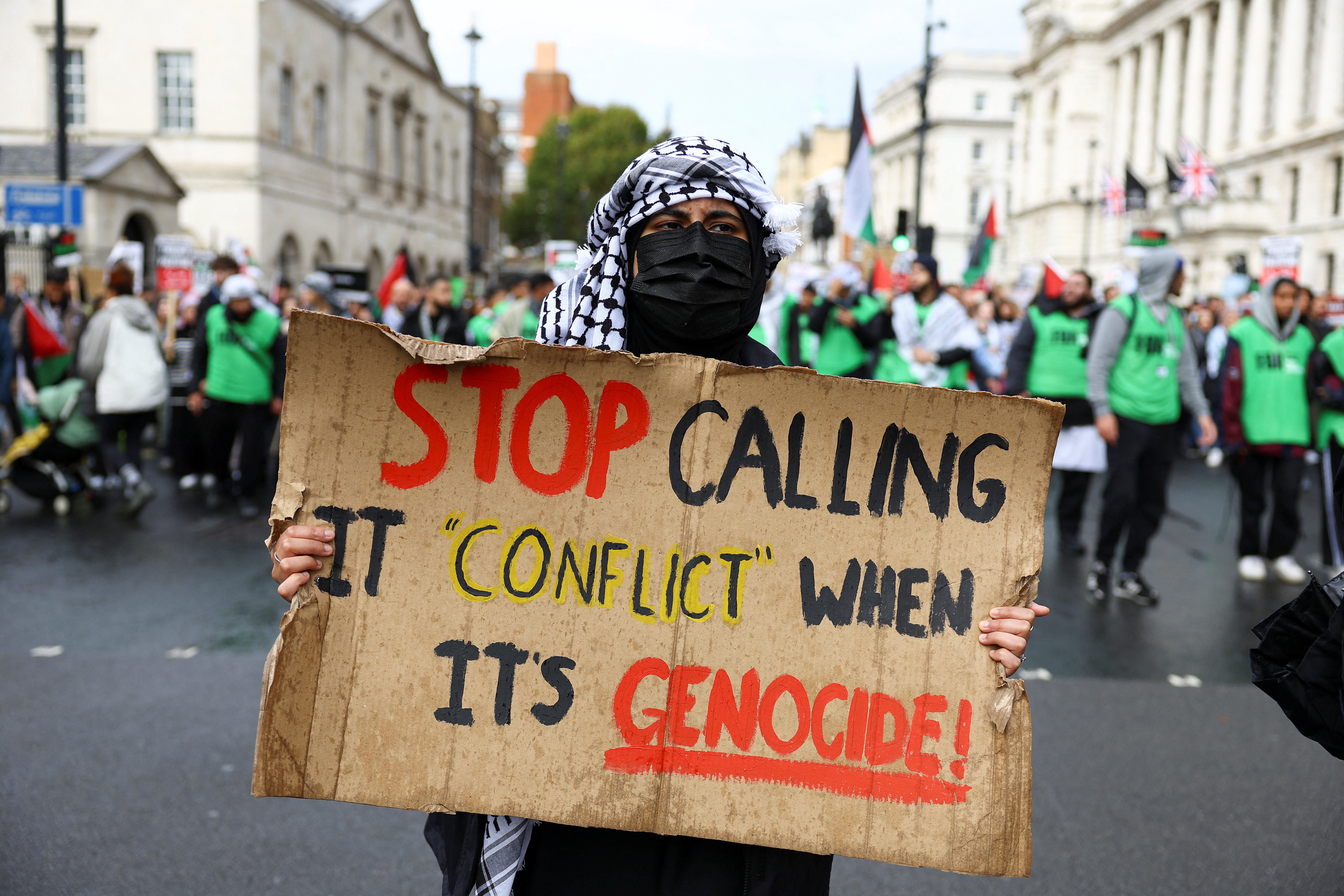 مظاهرة في لندن دعماً لقطاع غزة وفلسطين، لندن، 21 تشرين الأول/أكتوبر 2023 (رويترز)