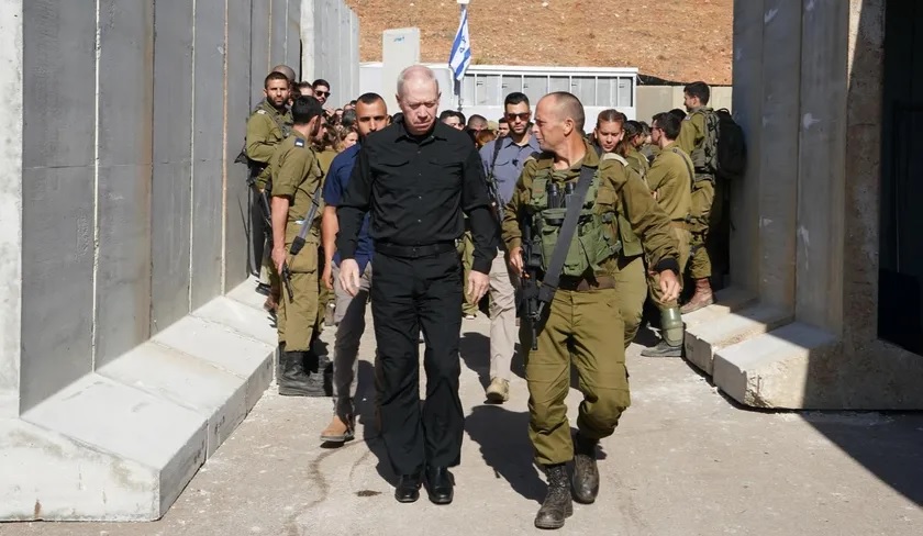 وزير الدفاع الإسرائيلي يوآف غالانت في الجبهة الشمالية، 21 تشرين الأول/أكتوبر 2023 (هآرتس)