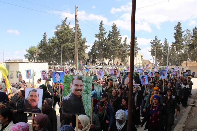 مظاهرة نظمتها مليشيا قوات عفرين-الوحدات الكردية في بلدة فافين شمالي حلب في اذار الحالي.jpg