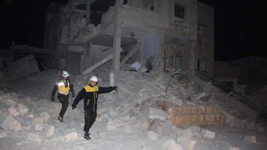 غارات روسيّة تدمّر مشفى بلدة كنصفرة جنوب إدلب