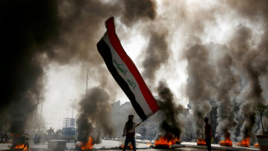 الاحتفالات تعم المدن العراقية بعد استقالة رئيس الحكومة