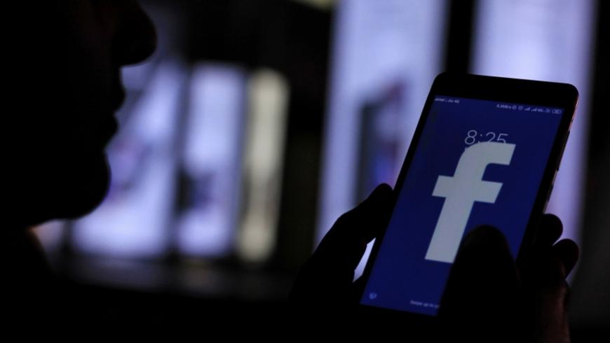 فيس بوك تتيح للصحفيين فرض اشتراكات مالية على متابعيهم