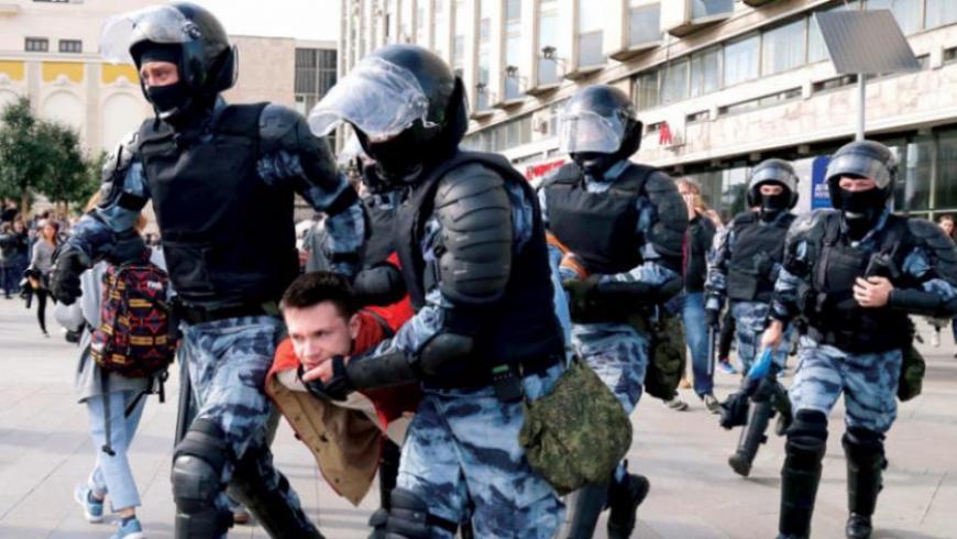 المعارضة الروسية تتوعد بمواصلة احتجاجاتها رغم حملة الاعتقالات