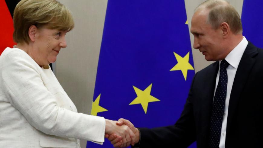 بوتين يطالب أوروبا بإبعاد السياسة عن إعادة إعمار سوريا