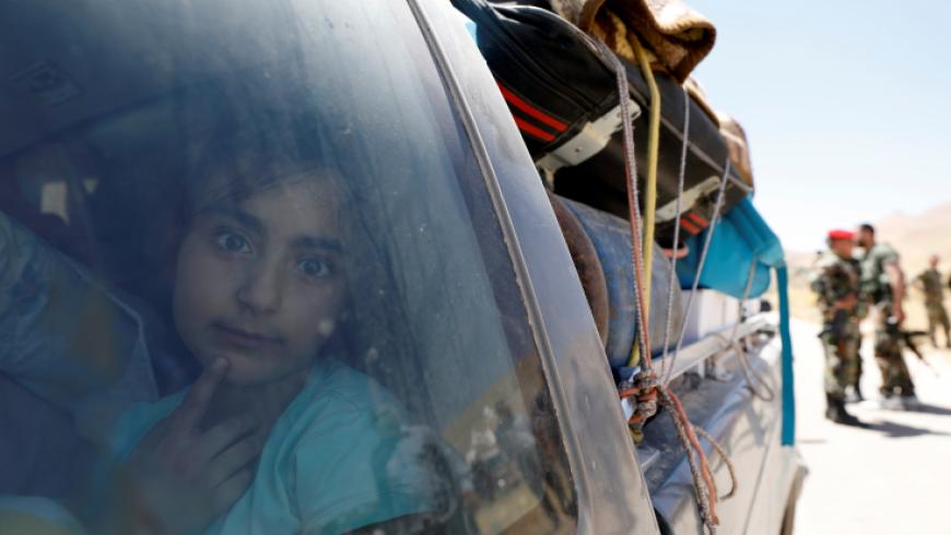 مئات اللاجئين السوريين يعودون من لبنان دون غطاء أممي 