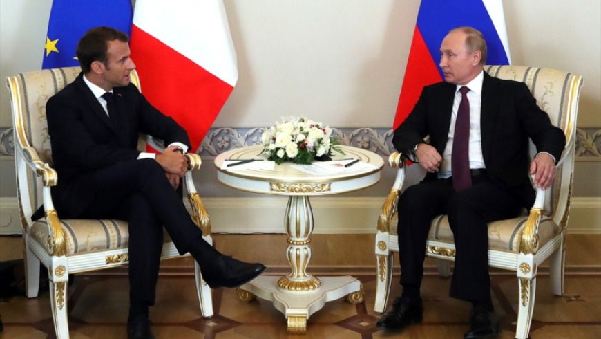 بوتين وماكرون يتفقان على ضرورة إطلاق وتشكيل اللجنة الدستورية