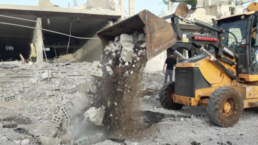 ضحايا بانفجار في الصنمين وقصف روسي شرق درعا