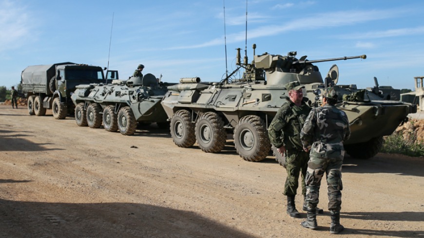 وفد عسكري روسي يستطلع جنوب إدلب لإنشاء نقطة مراقبة