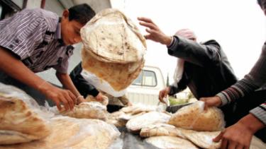 ريف دمشق.. ضبط سيارة محمّلة بالخبز في "جرمانا"