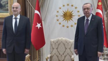 أردوغان يلتقي وزير الخارجية اليوناني في أنقرة