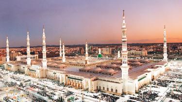 السعودية تحظر استخدام مكبرات المساجد لغير "الأذان والإقامة"