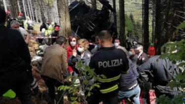 مقتل 14 شخصاً بينهم 5 إسرائيليين في تحطم "تلفريك" بإيطاليا |فيديو