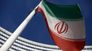 العلم الإيراني أمام مقر الوكالة الدولية للطاقة الذرية