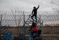 مهاجرون على الحدود اليونانية-التركية في آذار 2020