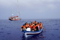 migrants_italy_refugees_boat_yacht.jpeg
