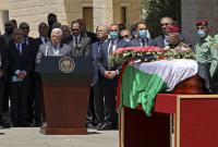 الرئيس الفلسطيني محمود عباس في جنازة الصحفية شيرين أبو عاقلة