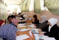 أثناء تصحيح الأوراق الامتحانية في سوريا (فيس بوك)