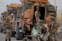 عناصر من الجيش التركي على الحدود مع سوريا (رويترز)