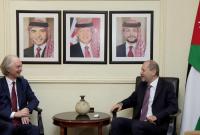 وزير الخارجية الأردني أيمن الصفدي والمبعوث الأممي الخاص لسوريا غير بيدرسون - (الخارجية الأردنية)