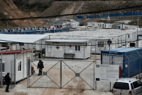 مخيم لاجئين في اليونان