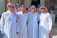 الملياردير السوري سركيس عبد الحي مع نجله واثنين من أصدقائه خلال وجودهم في قطر لحضور المونديال