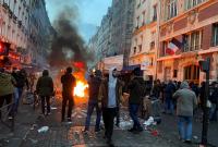 احتجاجات في العاصمة الفرنسية باريس (رويترز)
