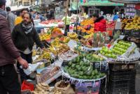 سوق للخضراوات في دمشق (رويترز)