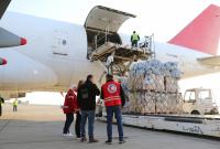 وصول طائرة تحمل مساعدات إنسانية من الاتحاد الأوروبي إلى دمشق