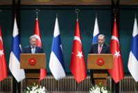 الرئيس التركي رجب طيب أردوغان ونظيره الفنلندي سولي نينيستو (الأناضول)