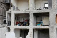 عائلة الباش في حلب تعود لمنزلها الذي دمره الزلزال