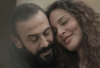 لقطة من مسلسل "وأخيرا" تجمع الممثلة نادين نسيب نجيم وقصي خولي