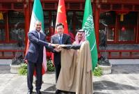 لقاء وزيري خارجية إيران والسعودية في الصين