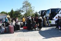 سوريون يتحضرون للعودة إلى سوريا بتنظيم من بلدية إسنيورت في إسطنبول (وسائل إعلام تركية)