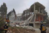 الدمار في بناء بسبب زلزال سوريا وتركيا (الدفاع المدني السوري)