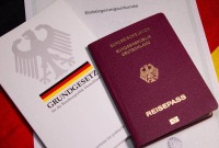 ارتفع عدد السوريين الحاصلين على الجنسية الألمانية في هيسن بنسبة 20 بالمئة في 2022 - dpa