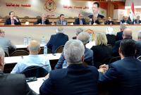 عرنوس وعدد من وزراء النظام السوري خلال اجتماعهم مع "المجلس المركزي لاتحاد العمال" - "الاتحاد العام لنقابات العمال"