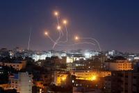 اعرتاض "القبة الحديدية" لصواريخ أطلقت من قطاع غزة باتجاه المستوطنات الإسرائيلية المحاذية للقطاع، 11 أيار/مايو 2023 (AFP)