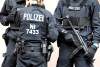عناصر من الشرطة الألمانية (رويترز)