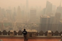 الدخان في مدينة نيويورك (رويترز)