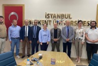 جامعة تركية تنظم ورشة عمل حول العودة الآمنة للسوريين في إسطنبول