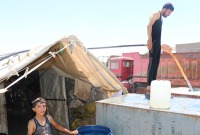المخيمات في شمال غربي سوريا تعاني من نقص المياه النظيفة، تموز 2022 (تلفزيون سوريا)
