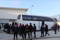 عملية ترحيل مهاجرين غير شرعيين في تركيا ـ الأناضول