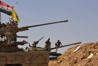 عناصر من "حزب الله" اللبناني وقوات النظام السوري في القلمون الغربي - AFP