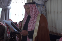 الشيخ طلال أبو سليمان خلال إعلانه تشكيل مجلس موحد لعشائر درعا والسويداء