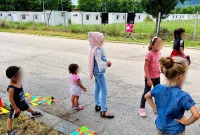 أطفال مهاجرون يقيمون في مركز هارمانلي لاستقبال اللاجئين في بلغاريا