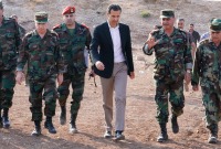 بشار الأسد وعدد من ضباطه على خطوط النار في ريف إدلب الجنوبي - 22 تشرين الأول 2019 (رئاسة الجمهورية)